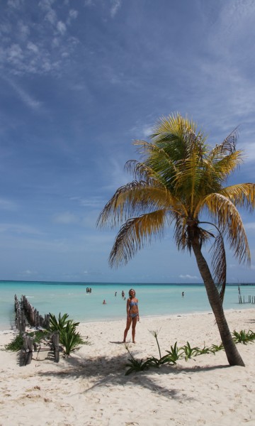 Palmesus og bølgeskvulp er vakkert lydspor på Isla Mujeres. Foto: Runar Larsen