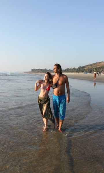 Det gode liv: Kjæresteparet Tibor Halmer og Valeria Yakovenko lever ut sin hippidrøm i Goa. Foto: Runar Larsen