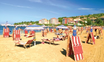 Den slovenske kysten blir naturlig nok tettpakket når italienerne og slovenerne har ferie. Foto: Slovenske Turistkontoret