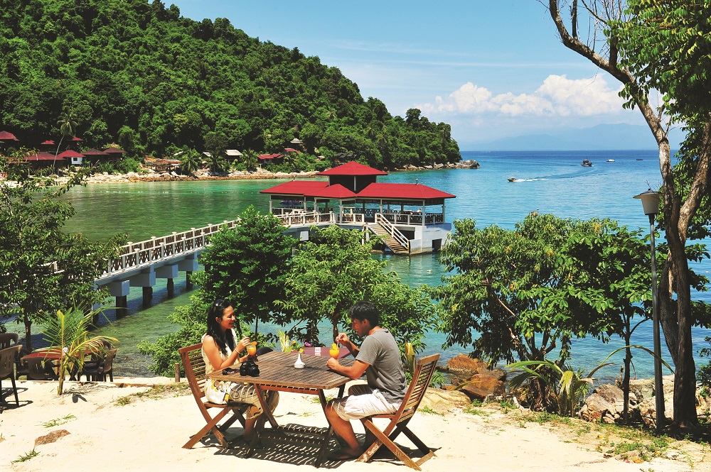 Perhentian-øyene består av to øyer. Flest hoteller og restauranter er det på Perhentian Besar, som også er den største av øyene. Foto: Malaysia Tourism
