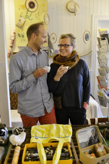 Målet med butikken Flóra er å gi kundene kontakt med kunstnere. Foto: Gjermund Glesnes