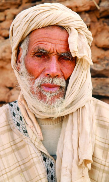 En fastboende nomade lever i enkle kår. Foto: Runar Larsen