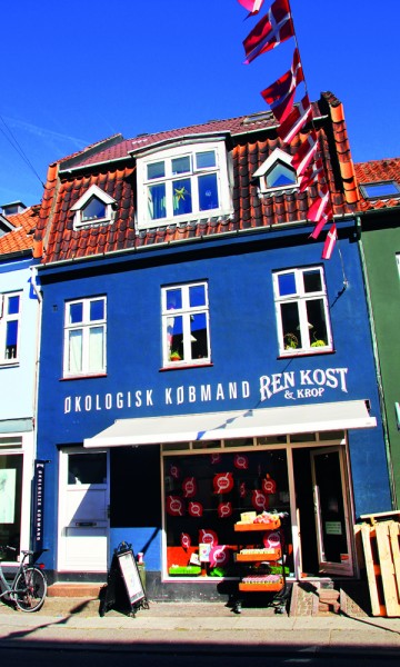 Jægergårdsgade er Århus' svar på Københavns populære Jægerborgsgate og er en deilig del av byen med hyggelige kaffebarer, økologiske butikker og lokale produsenter. Foto: Kjersti Vangerud