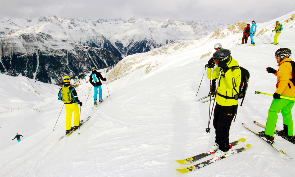 På grunn av høy beliggenhet kommer vinteren tidlig og varer lenge i Ischgl. Her er det løyper som passer de fleste nivå. Foto: Runar Larsen