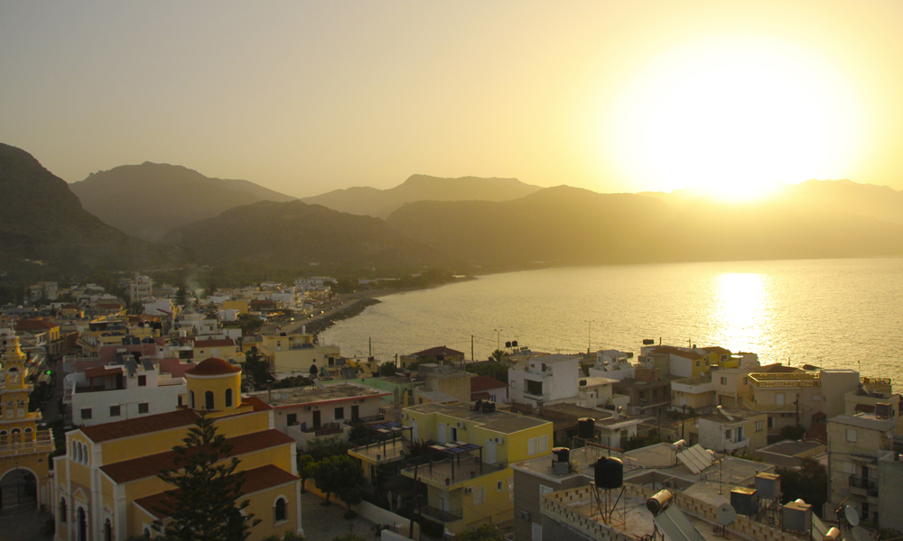 Det er lite som kan slå en soloppgang på Kreta om våren. Foto: Kjersti Vangerud 