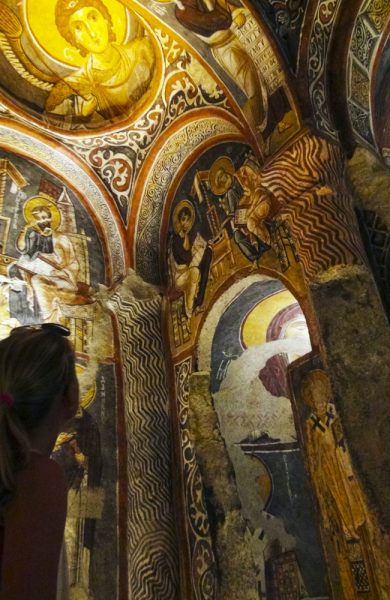 Munkene som bodde i Ihlara har etterlatt seg fantastiske kirker og vakre fresker med scener fra Bibelen. 