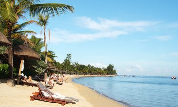 Mauritius ligger sør i Det indiske hav, og byr på flotte strender og eksotisk kultur. Her er det lett å hygge seg. Foto: Torild Moland
