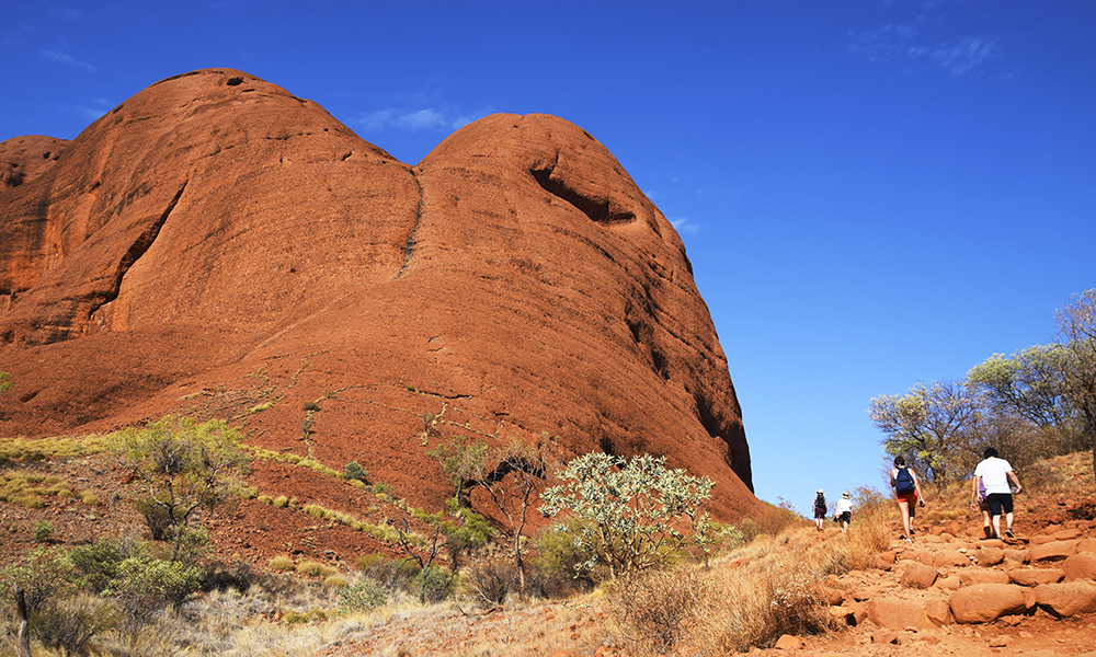 Ifølge legenden er Kata Tjuta hjemmet til den store slangen Wanambi. Foto: Mari Bareksten