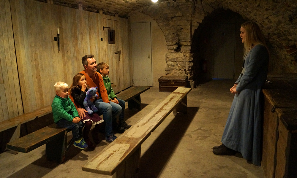 Nede i et av fangehullene på Örebro Slott. Foto: Trude Grande Fjellbirkeland