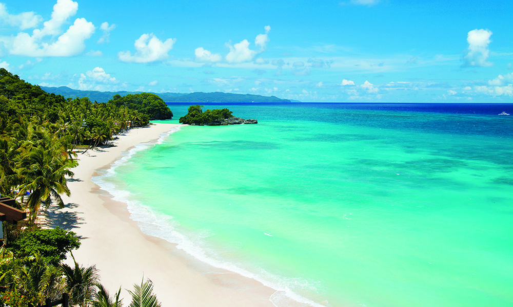 Strendene er Borocays aller største attraksjon. For en roligere opplevelse enn på White Beach, sjekk ut Puka Beach, Yapak Beach eller Manoc-Manoc Beach – eller sjekk inn på Shangri-La og få tilgang til Banyugan Beach (bildet). Foto: Shangri La Boracay