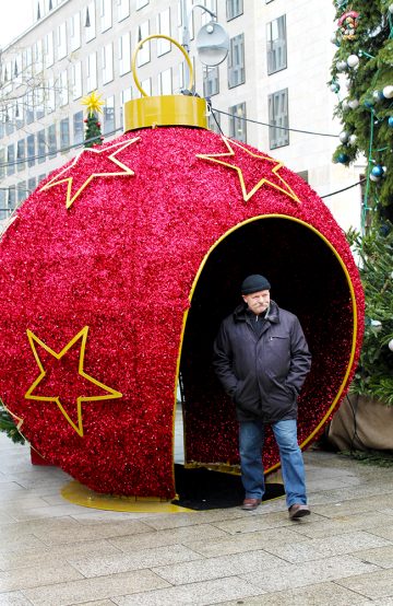 Det er jul over hele byen i Berlin i desember – både i, rundt og utenfor de mange markedene. Foto: Ida Anett Danielsen