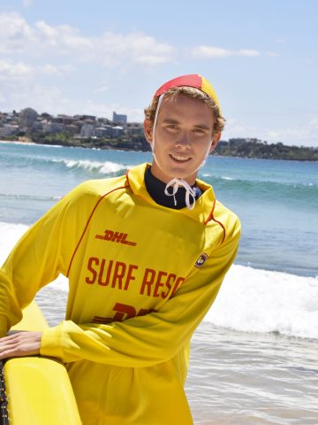 Livredderne passert på de mange surferne på Sydneys strender. Foto: Mari Bareksten 