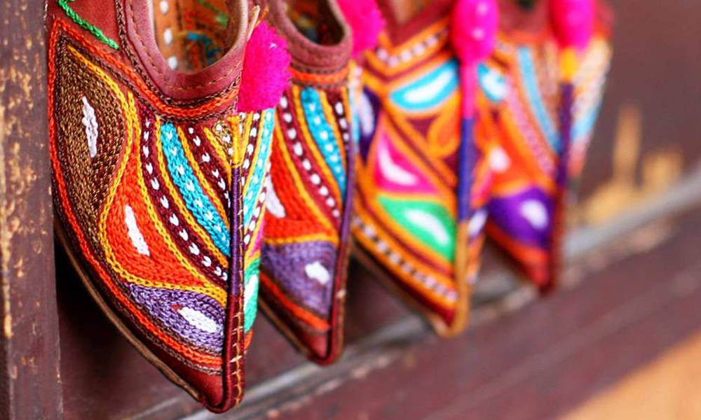 Hva med et par fargerike Aladdin-sko? Foto: Apollo 