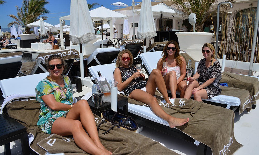 Puro Beach var en av de første trendy beach klubbene som åpnet på Mallorca, og holder fortsatt stand. Foto: Torild Moland 