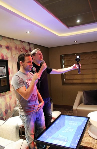 En av nyhetene ombord er Sing on the Sea Karaoke, med seks private suiter til utleie. Foto: Ida Anett Danielsen