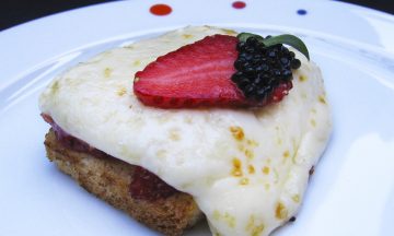 SÅ ENKELT: Så flott – og godt! Toast med camembert. Mmmmm. Foto: Todo Pintxos