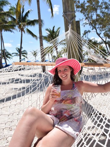 Livet i en hengekøye på CocoCay er ganske så bra! Foto: Mari Bareksten