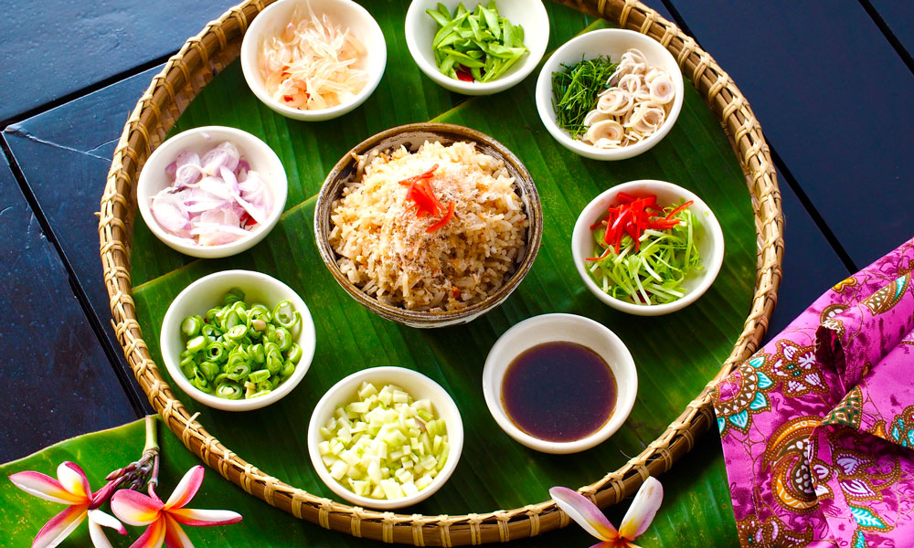 Å velge mat som er produsert lokalt er bra for miljøet - og den som smaker best, som på Tongsai Bay i Thailand