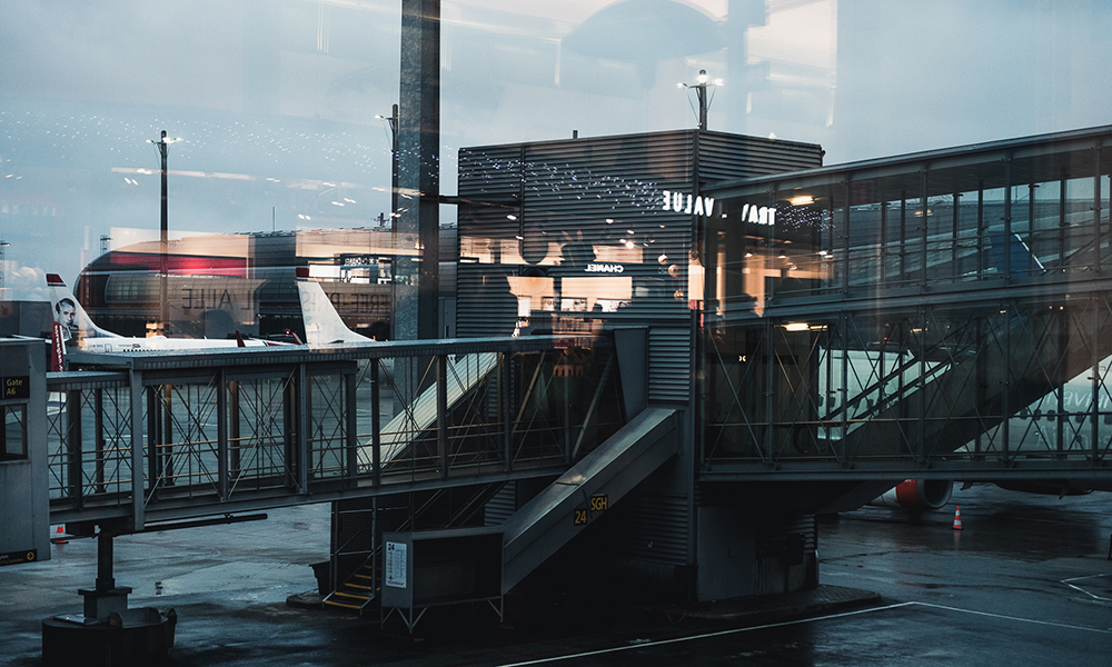 En regntung formiddag på Oslo Lufthavn. Foto: Stian Klo 