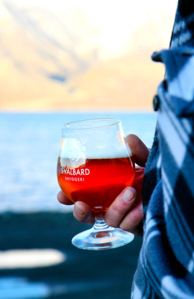 Lokalprodusert øl på Spitsbergen Bryggeri. Foto: Runar Larsen