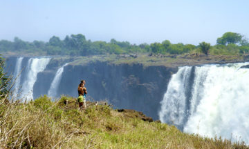 Victoria Falls har forhekset turister helt siden David Livingstone så dem for første gang i 1855. Nå er det klart for at flere nye turister oppdager dem. Foto: Runar Larsen 