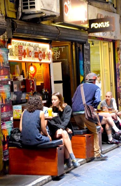 Melbourne byr på trendy kaféer som serverer smakfulle lunsjretter inspirert fra alle verdens hjørner. Melbourne er byen for de som elsker mat. Foto: Mari Bareksten 