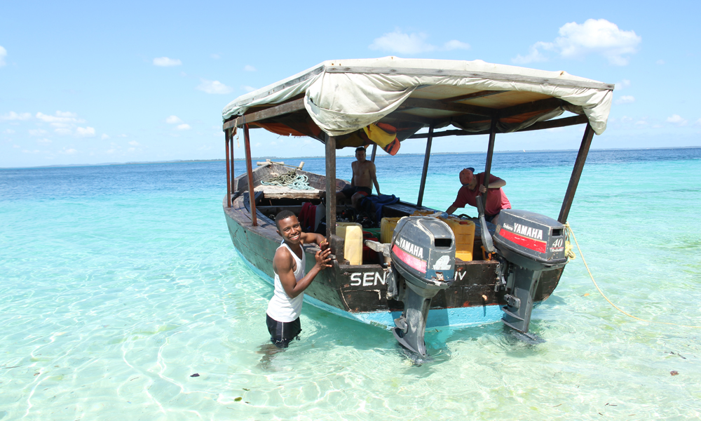 Du kan si hva du vil, men lange, vakre sandstrender blir vi aldri lei av! Heldigvis er det mange av dem på Pemba, de fleste uten turister. Foto: Runar Larsen