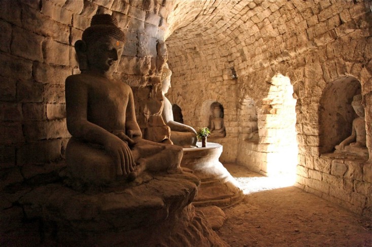 9. Mrauk U