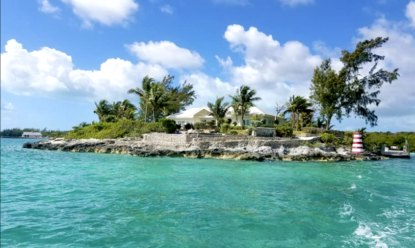 2. Middle Cay