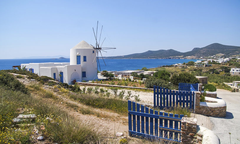 8. Anti-Paros 