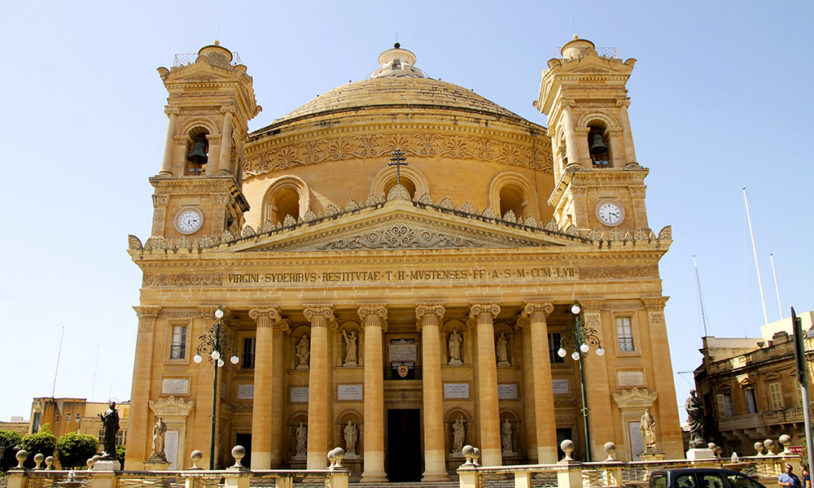 8. Mosta-domen