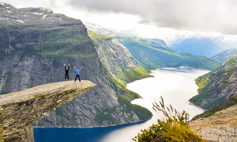 9 Trolltunga