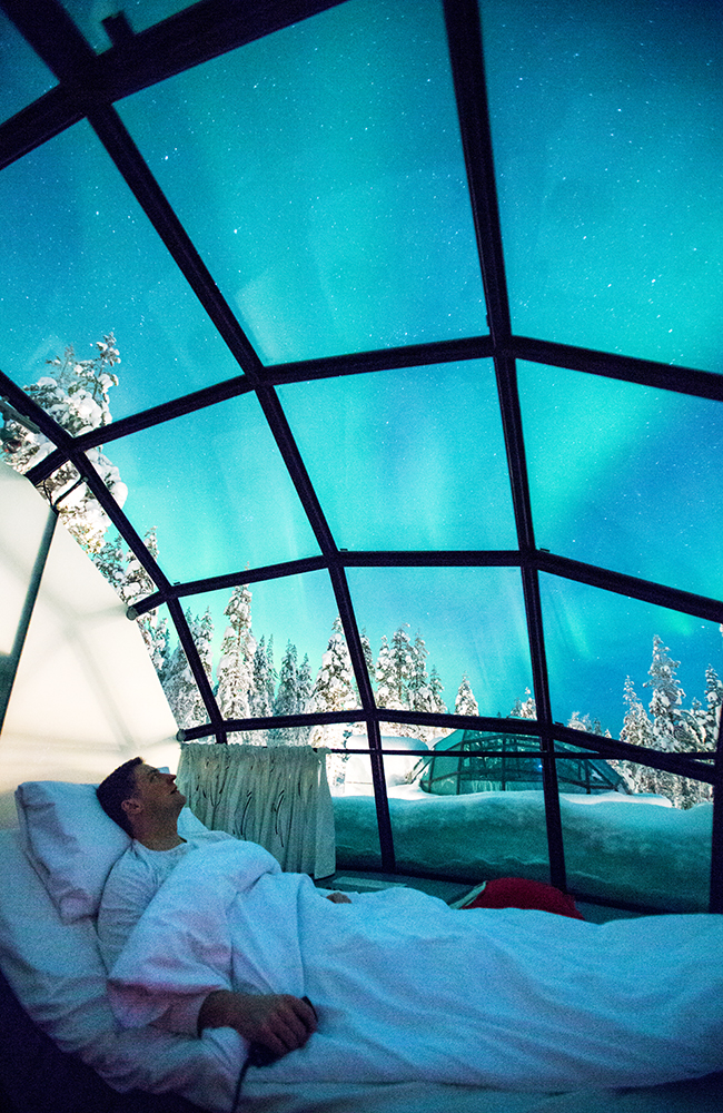 Kakslauttanen glass igloo bed 2 Reiselyst